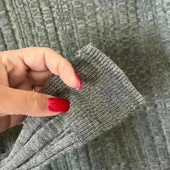 APT. 9 Gray Acrylic Sweater Ribbed Women’s Size Medium - Picture 4 of 7